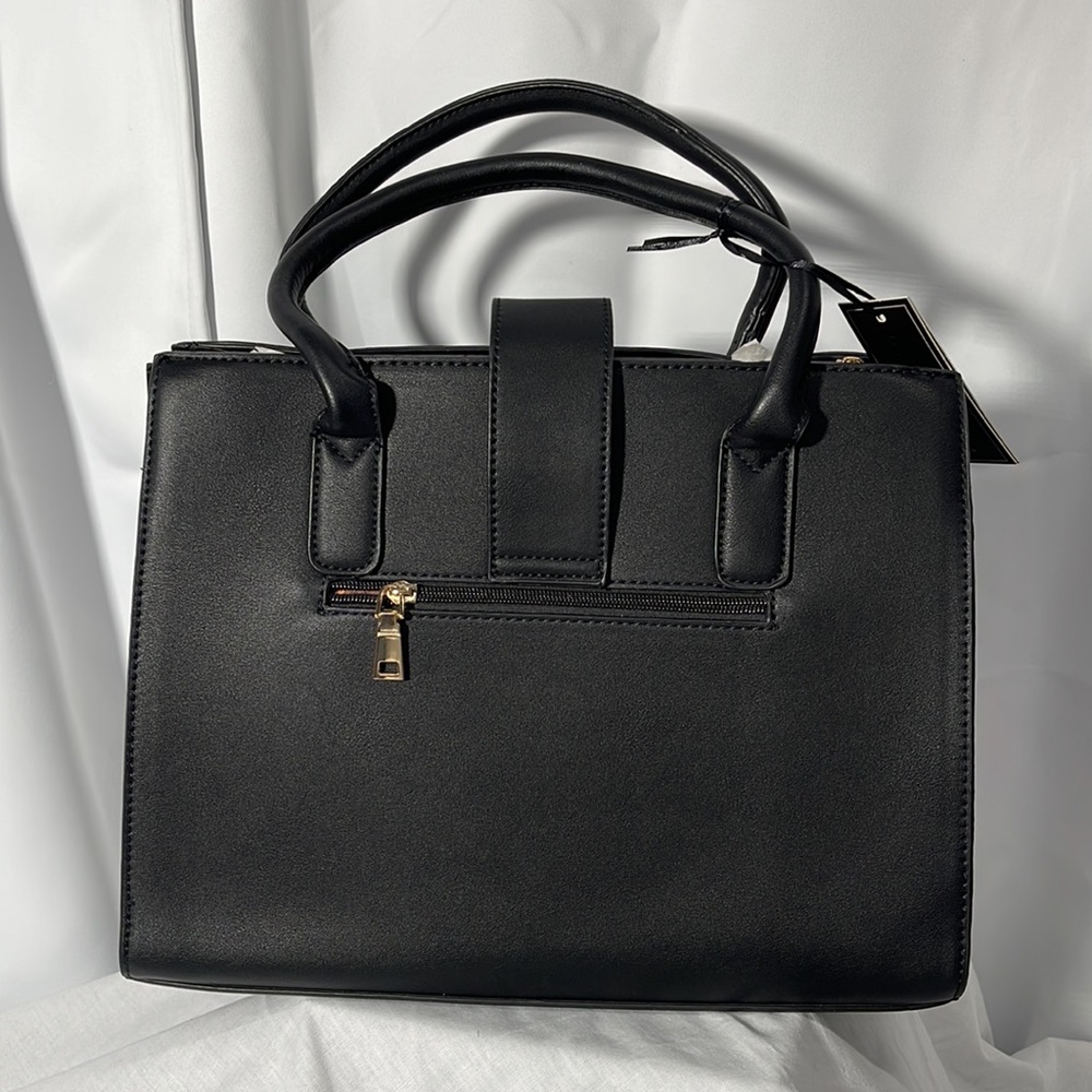 La Terre Fashion Vegan Handbag Color Black with crossbody strap - Picture 4 of 8